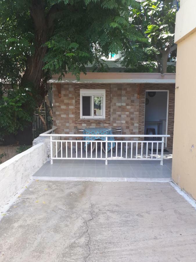 Vivian'S Small House Appartement Rhodes City Buitenkant foto